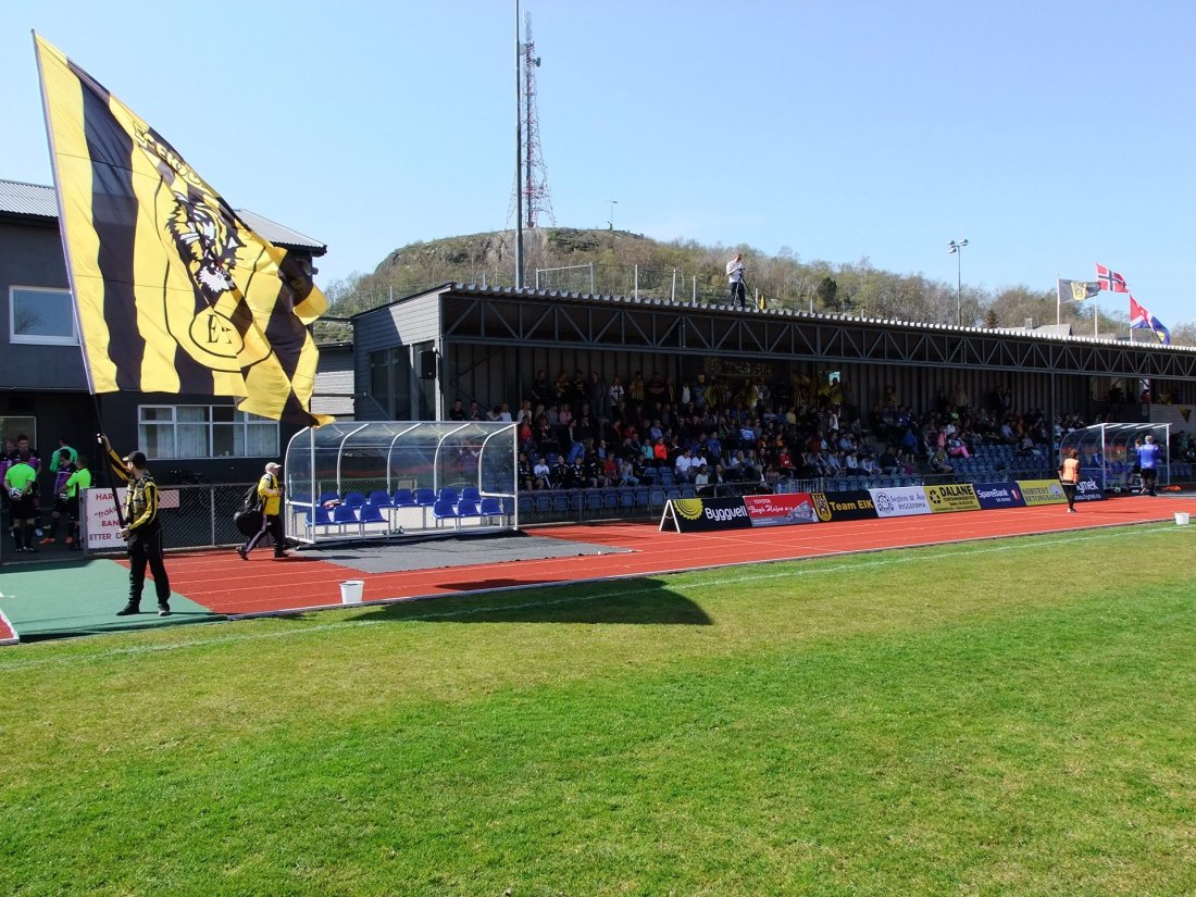 idrettsparken april 2014 mot florø.jpg