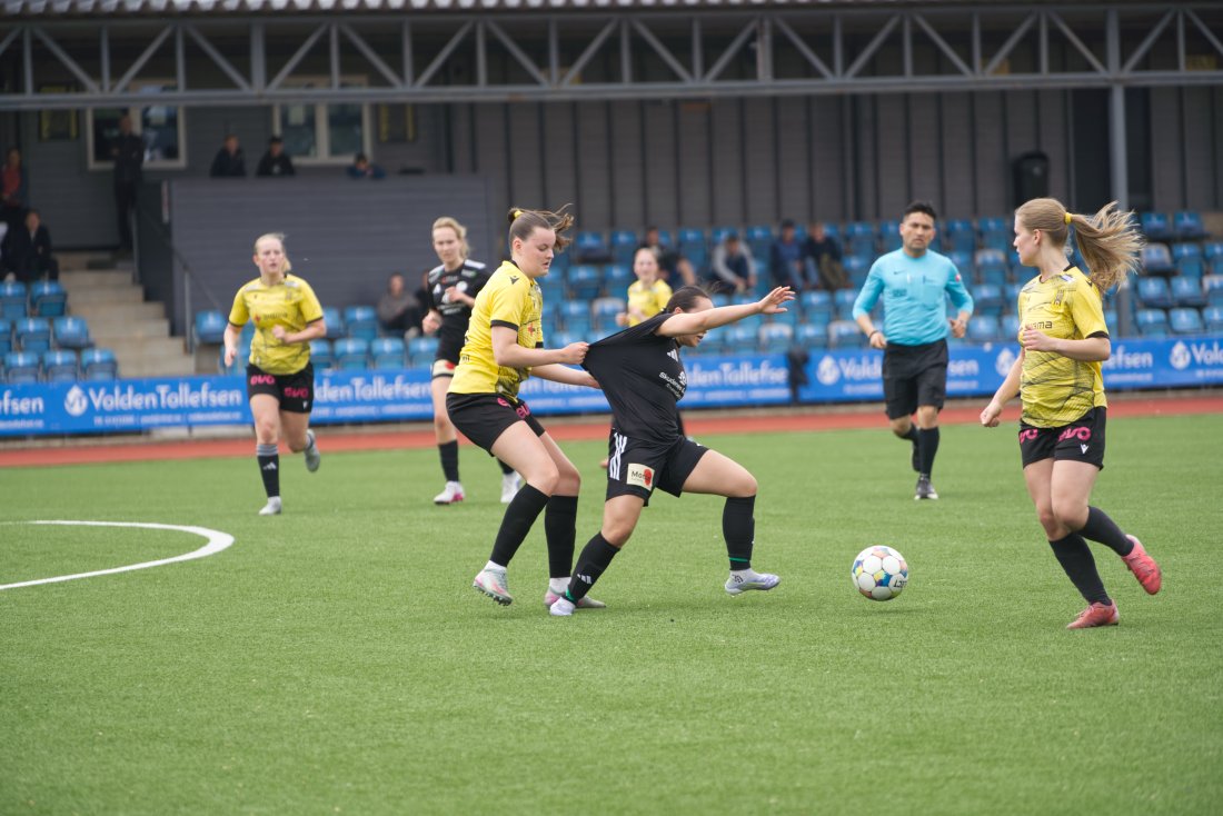 Iselin spilte en sterk kamp før hun måtte overta keeper posisjonen pga skade til Emma W. Berge