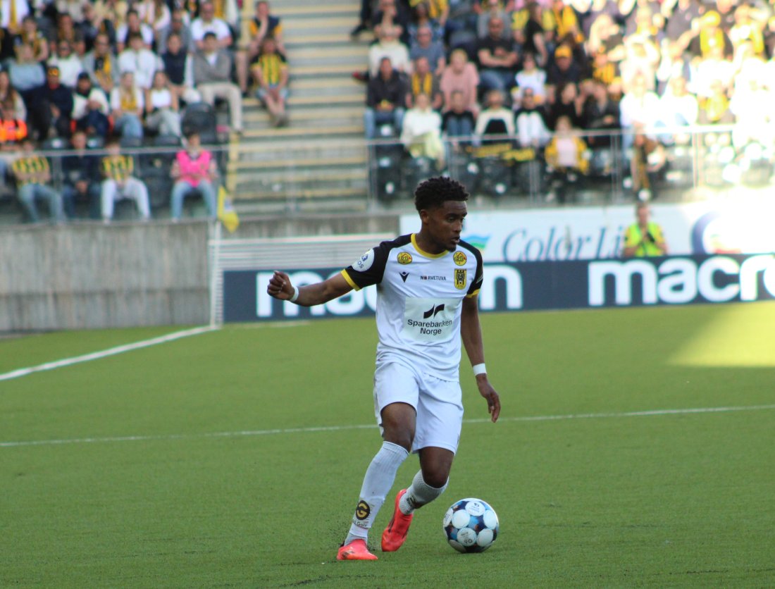 Fanuel foran bortefeltet mot Start i Kristiansand 16. mai