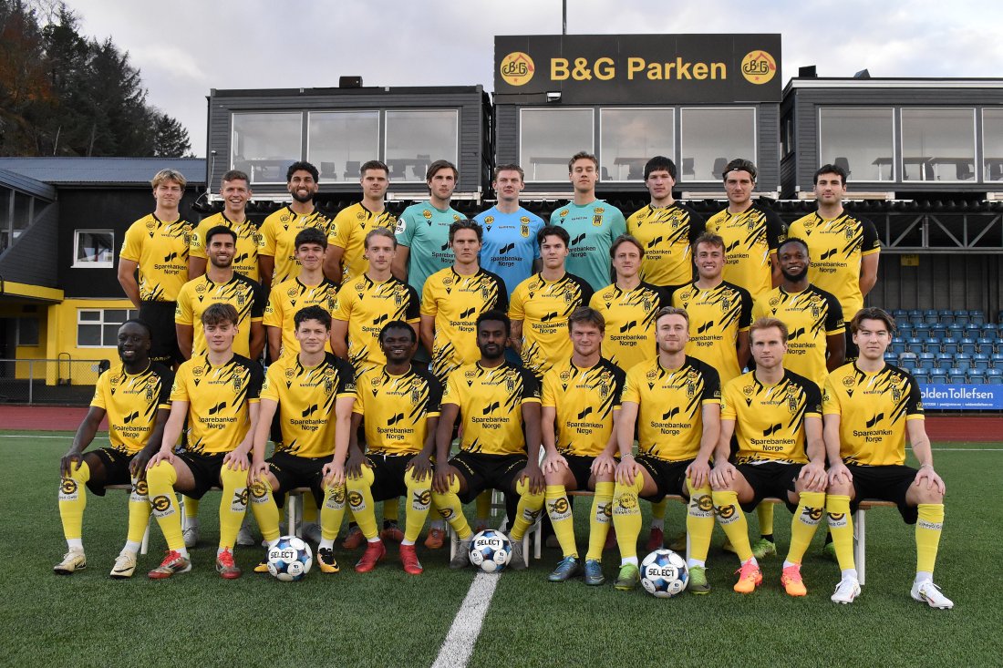 Symmetri, men bare nesten skulle det vise seg!