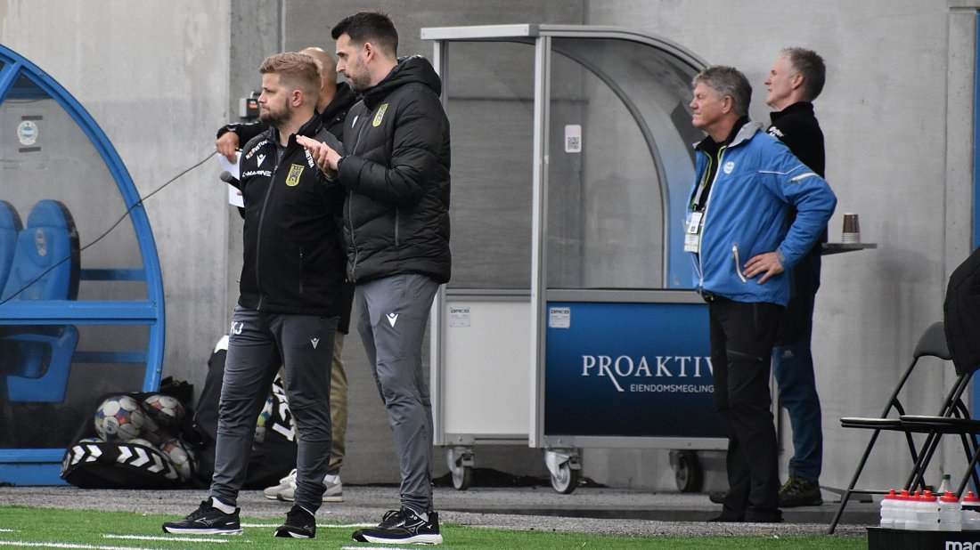 Marius Kjørvik Johansen og Haraldur Árni Hródmarsson var betenkte over mye av det som ble prestert mot Sandnes Ulf 15. mai. Nå er trenerteam og spillere klare for å slå tilbake mot Lyn!