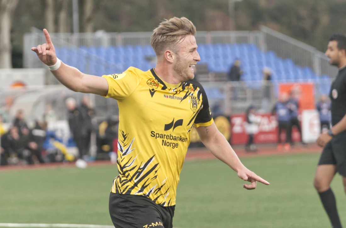 Kristian Kjeverud Eggen feirer etter scoringen mot Raufoss