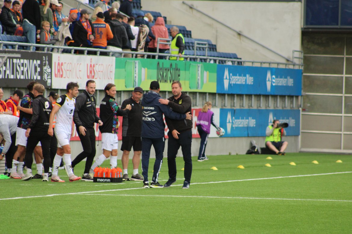 Høstens første seier kom borte mot Aalesund. EIK vant 3-2 etter mål to mål fra Justin Salmon og ett fra Joacim Holtan.
Foto: Ørjan Nodland.
