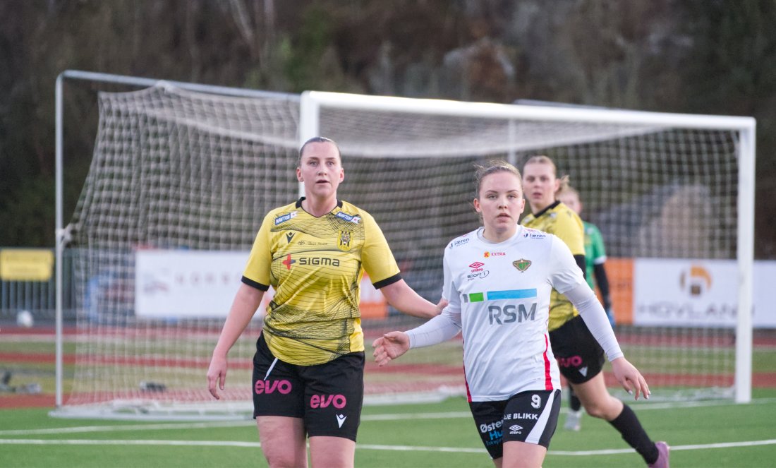 Betina Noreng Tollefsen gjorde comeback i gult og svart